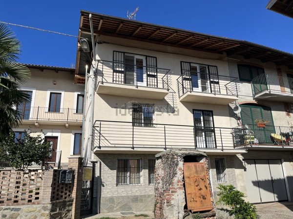 appartamento in vendita ad Agliè in zona Santa Maria