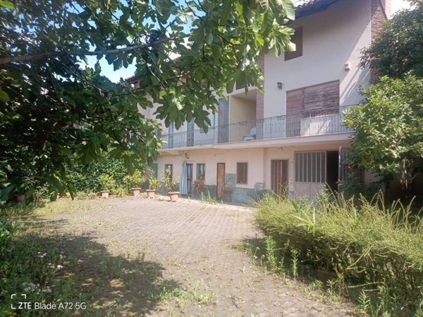 casa indipendente in vendita ad Agliè in zona Santa Maria