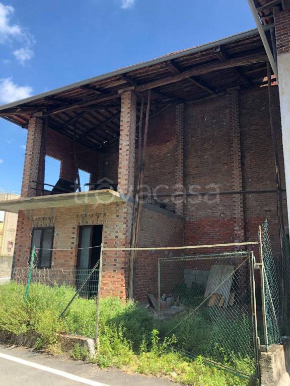 casa indipendente in vendita ad Agliè