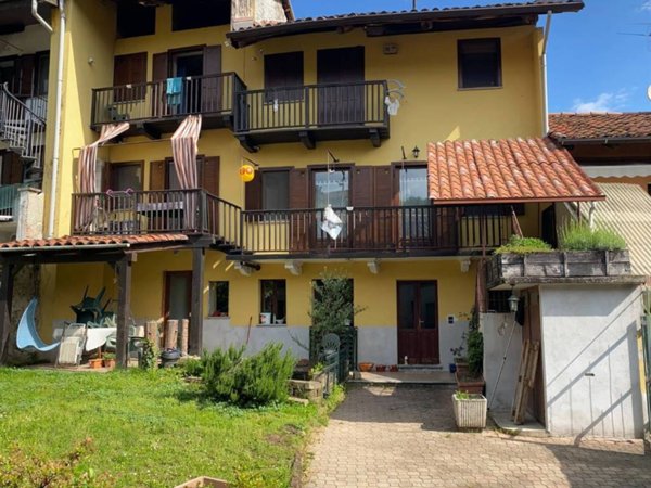 casa indipendente in vendita ad Agliè