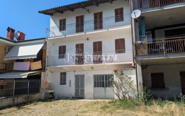 casa indipendente in vendita ad Agliè