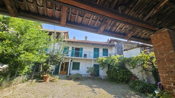 casa indipendente in vendita ad Agliè