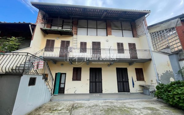 casa indipendente in vendita ad Agliè