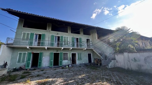 casa indipendente in vendita ad Agliè in zona Santa Maria