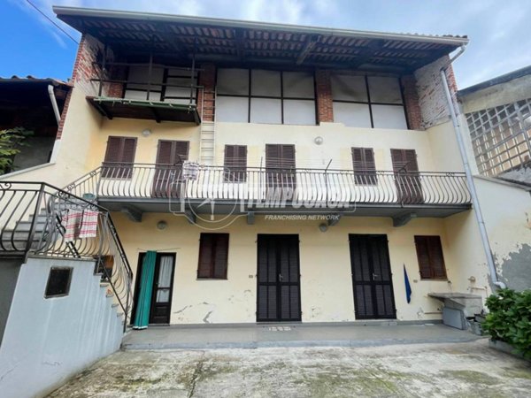 casa indipendente in vendita ad Agliè