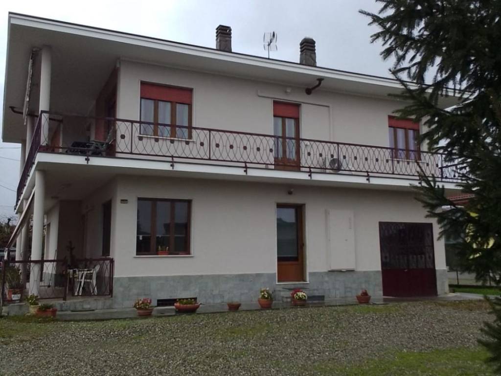 casa indipendente in vendita ad Agliè