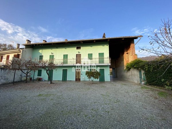 casa indipendente in vendita ad Agliè