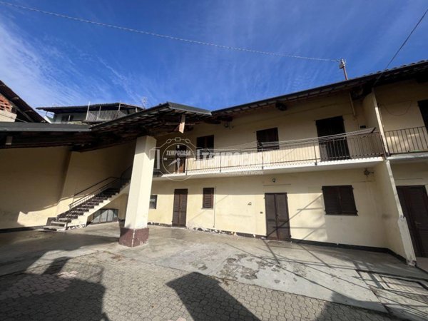 casa indipendente in vendita ad Agliè