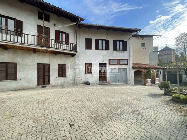 casa indipendente in vendita ad Agliè