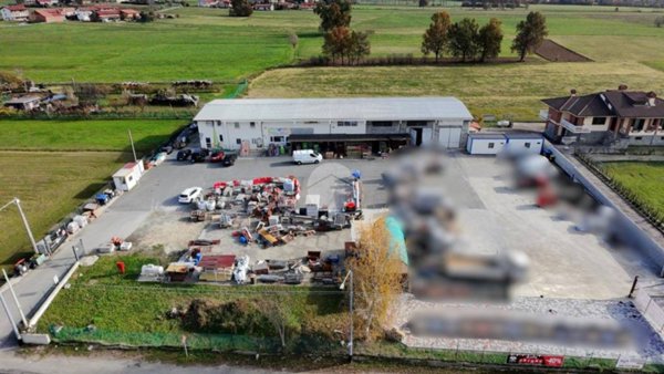 locale commerciale in vendita ad Agliè