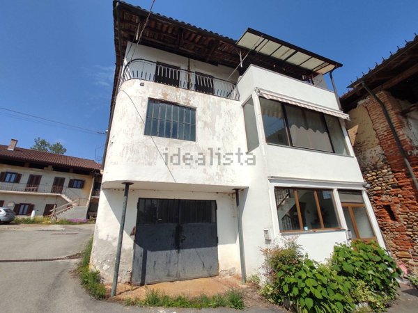 casa semindipendente in vendita ad Agliè in zona San Grato