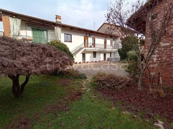 casa indipendente in vendita ad Agliè