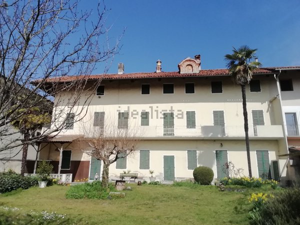 casa indipendente in vendita ad Agliè in zona Santa Maria