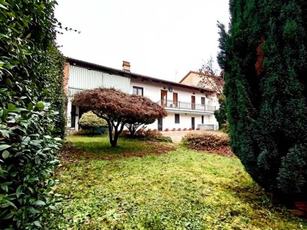 casa indipendente in vendita ad Agliè