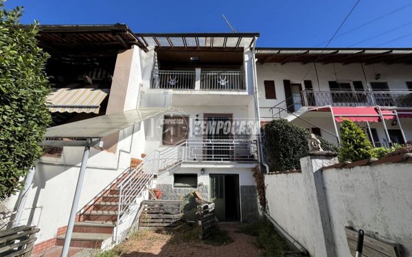 casa indipendente in vendita ad Agliè