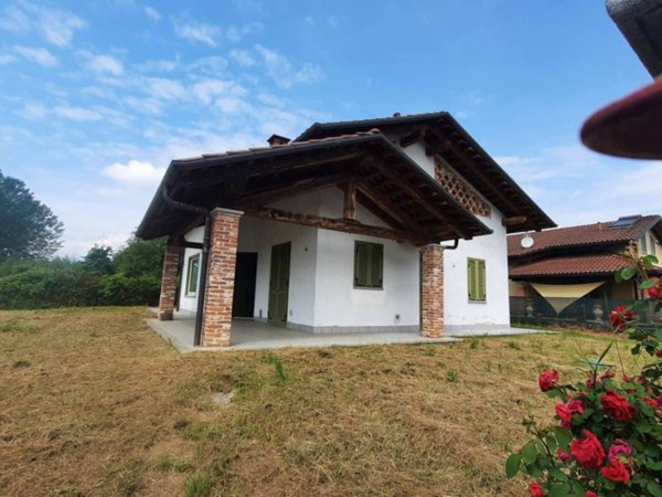 casa indipendente in vendita ad Agliè