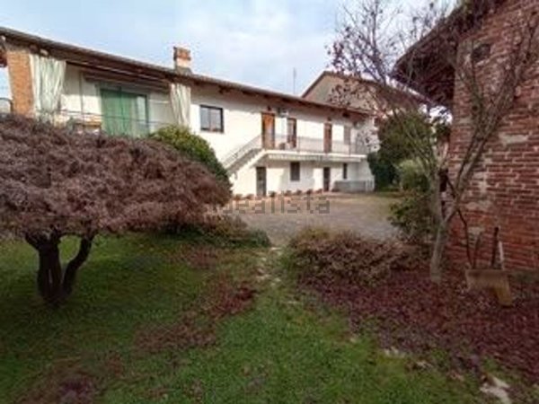 casa indipendente in vendita ad Agliè