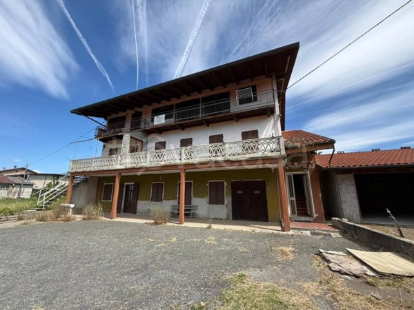 appartamento in vendita ad Agliè in zona Santa Maria