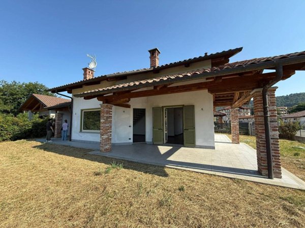 casa indipendente in vendita ad Agliè