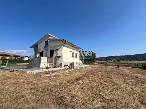 casa indipendente in vendita ad Agliè