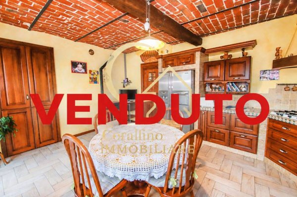 casa indipendente in vendita ad Agliè