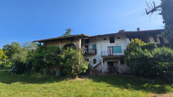 casa indipendente in vendita ad Agliè in zona Santa Maria