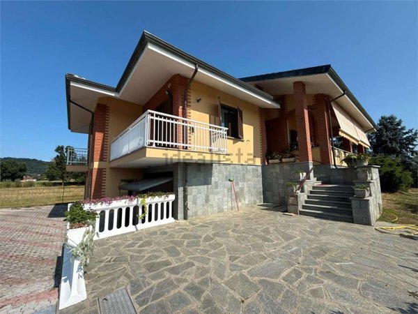 casa indipendente in vendita ad Agliè