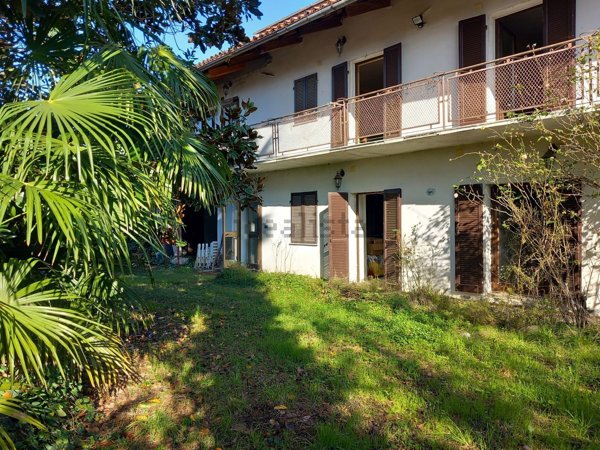casa indipendente in vendita ad Agliè in zona Santa Maria