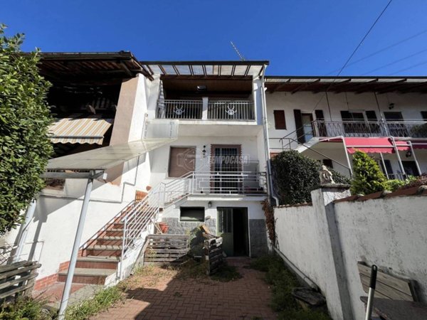 casa indipendente in vendita ad Agliè in zona Santa Maria