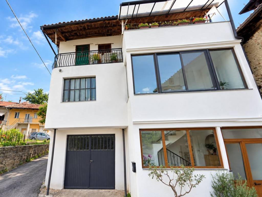 appartamento in vendita ad Agliè in zona Santa Maria