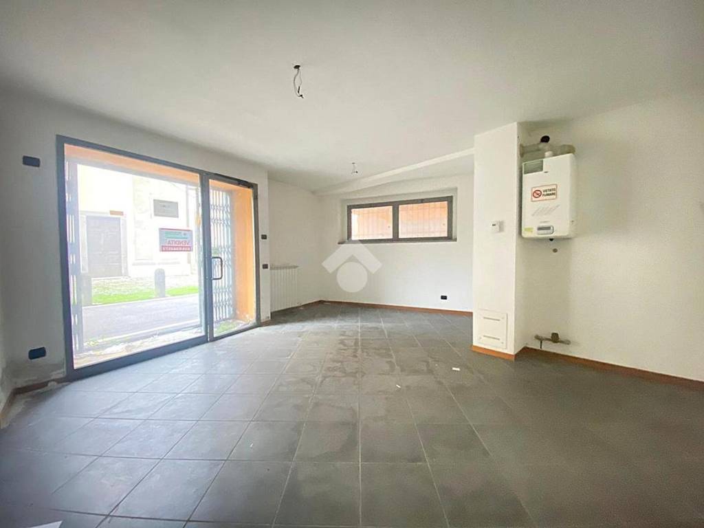 casa semindipendente in vendita ad Azzano San Paolo