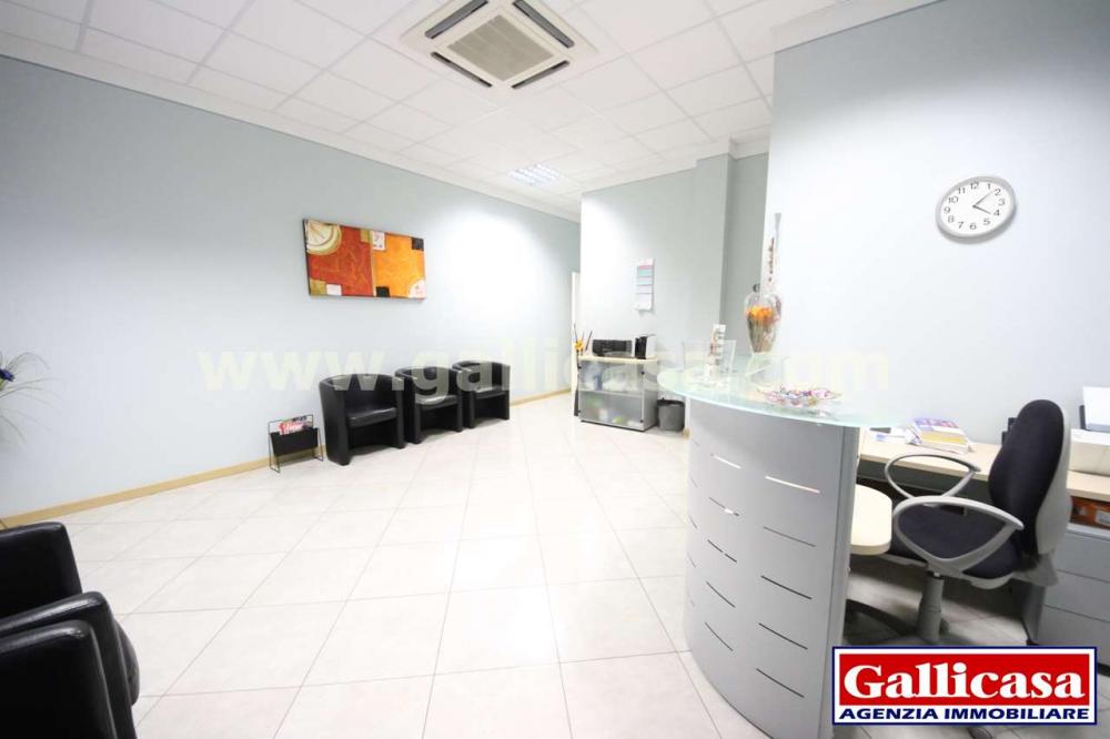 casa indipendente in vendita ad Azzano San Paolo