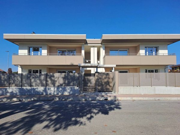 appartamento in vendita ad Azzano San Paolo