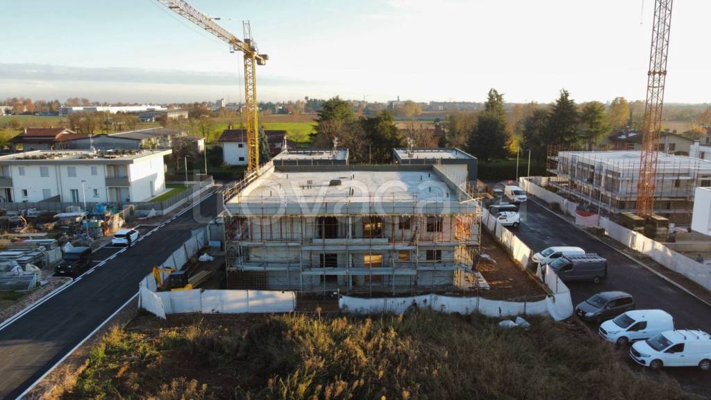 appartamento in vendita ad Azzano San Paolo