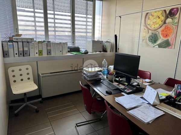 capannone in vendita ad Azzano San Paolo