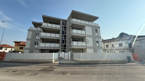 appartamento in vendita ad Azzano San Paolo