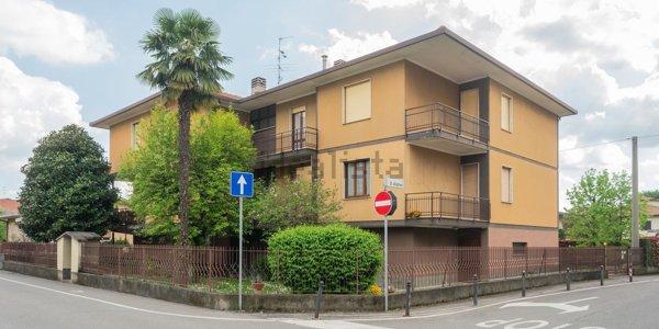 appartamento in vendita ad Azzano San Paolo