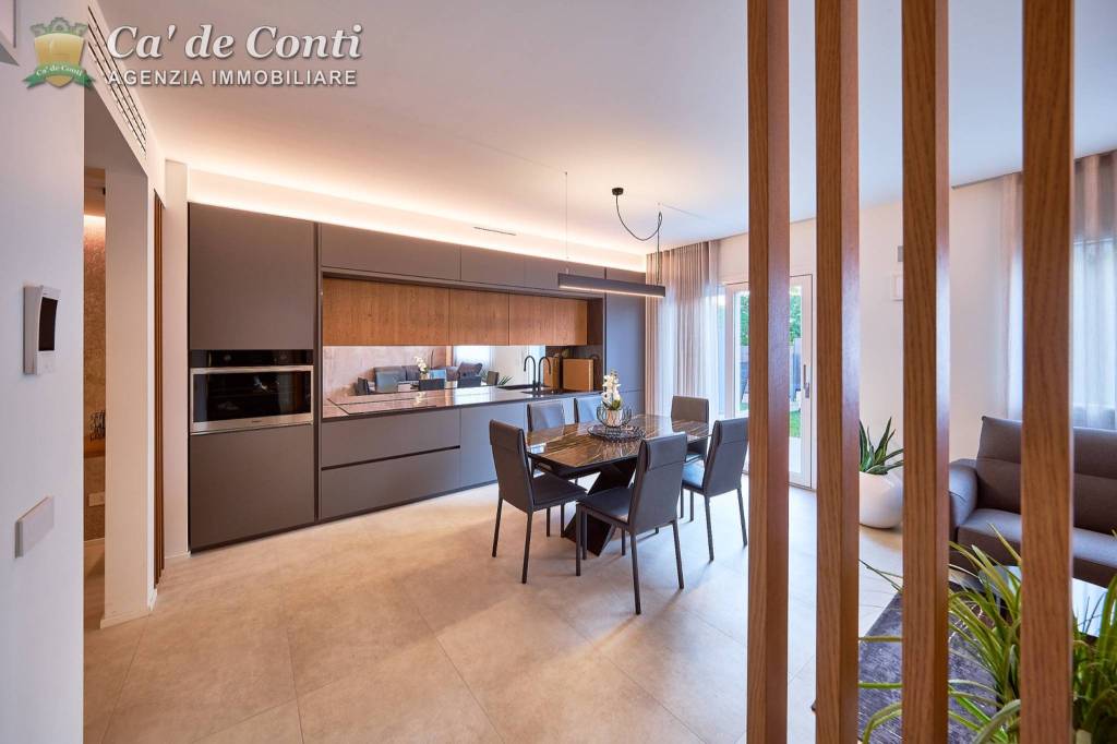 casa indipendente in vendita ad Azzano San Paolo
