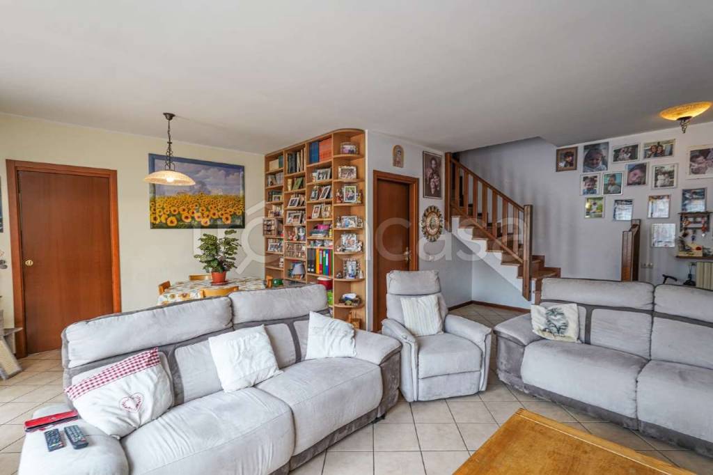 appartamento in vendita ad Azzano San Paolo