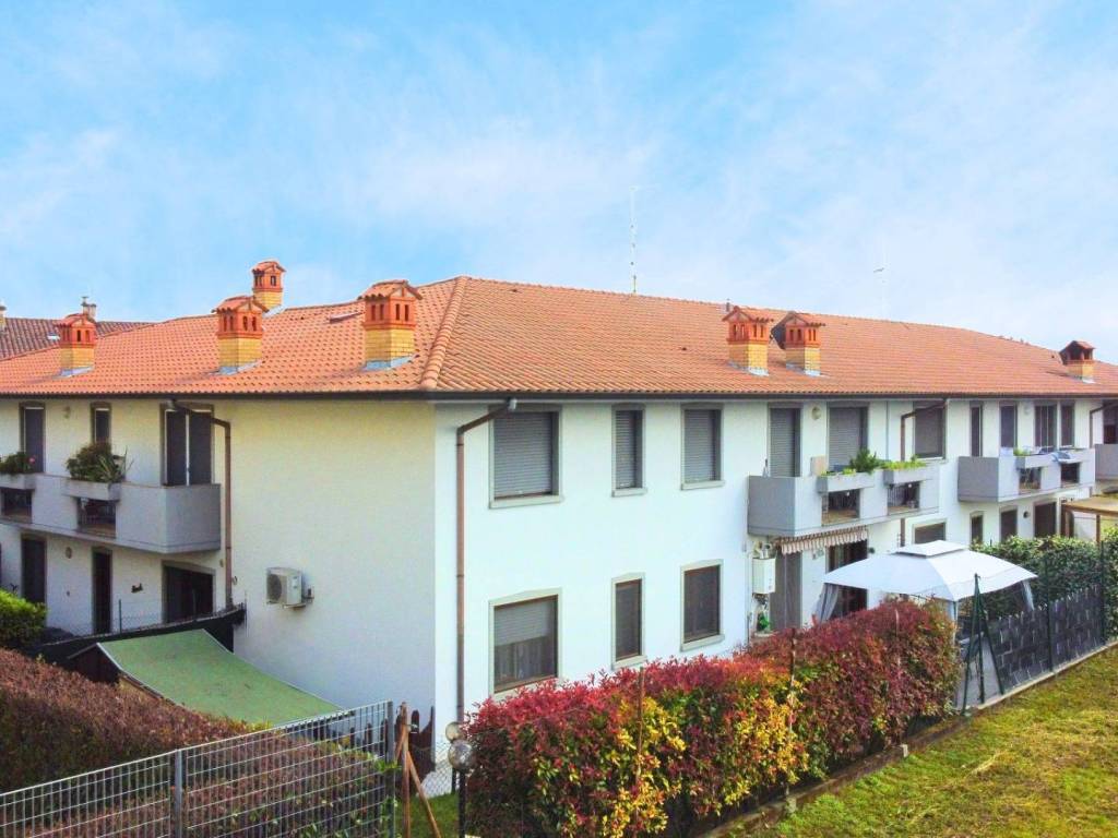 appartamento in vendita ad Azzano San Paolo