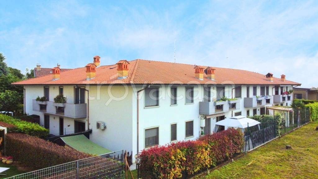 appartamento in vendita ad Azzano San Paolo