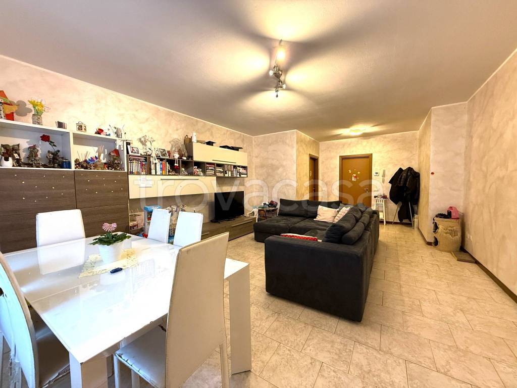 appartamento in vendita ad Azzano San Paolo