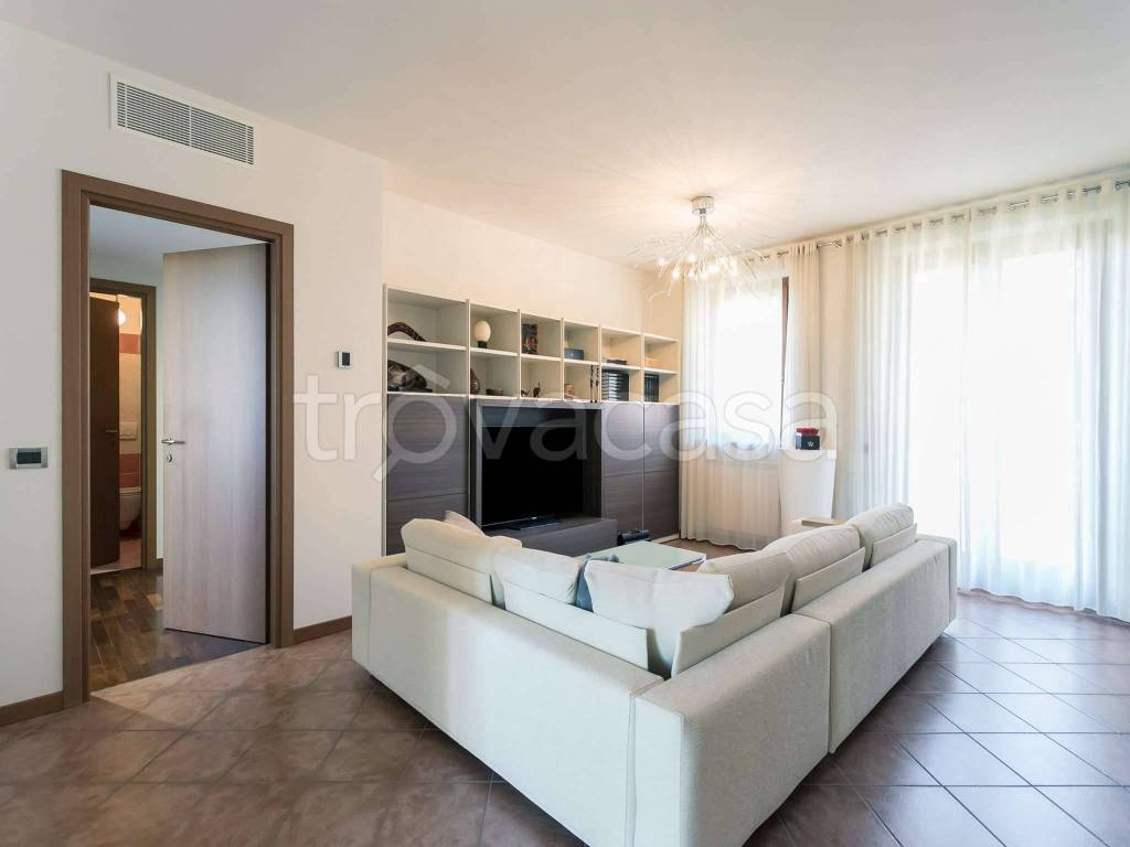 appartamento in vendita ad Azzano San Paolo