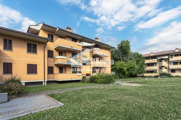 appartamento in vendita ad Azzano San Paolo