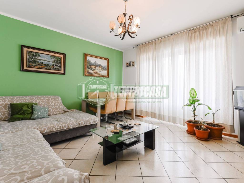 appartamento in vendita ad Azzano San Paolo