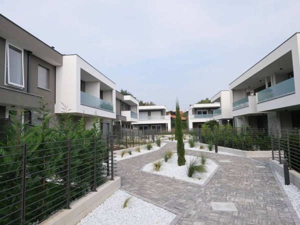 appartamento in vendita ad Azzano San Paolo