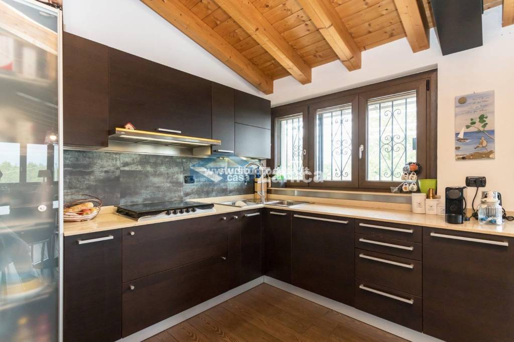 appartamento in vendita ad Azzano San Paolo