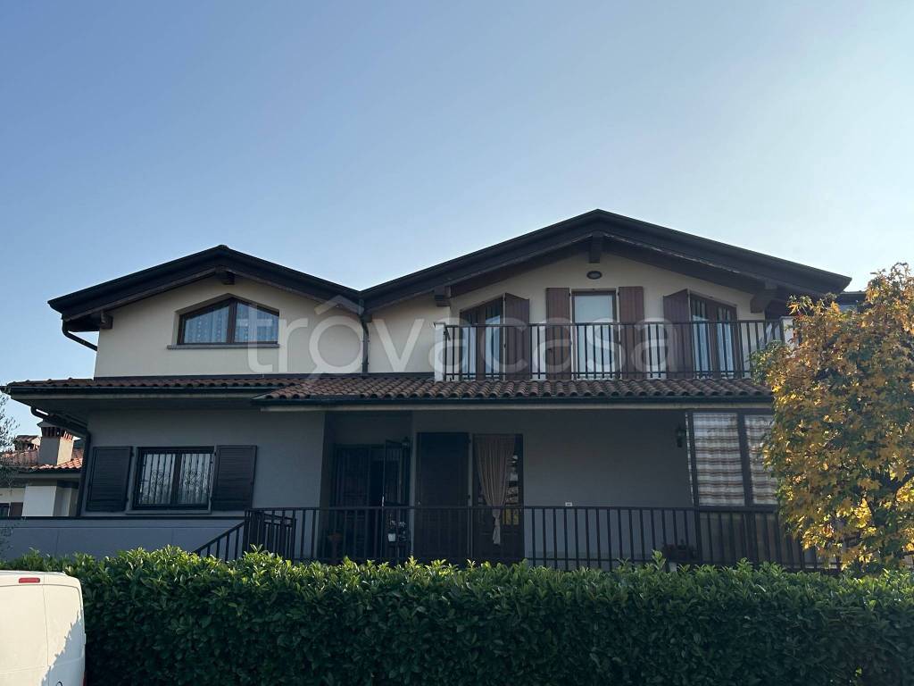 appartamento in vendita ad Azzano San Paolo