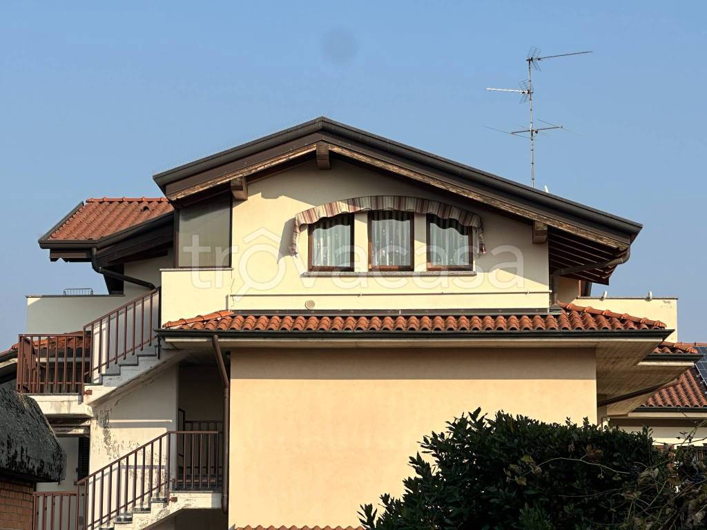 appartamento in vendita ad Azzano San Paolo
