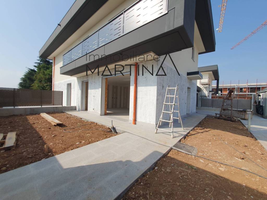 casa indipendente in vendita ad Azzano San Paolo